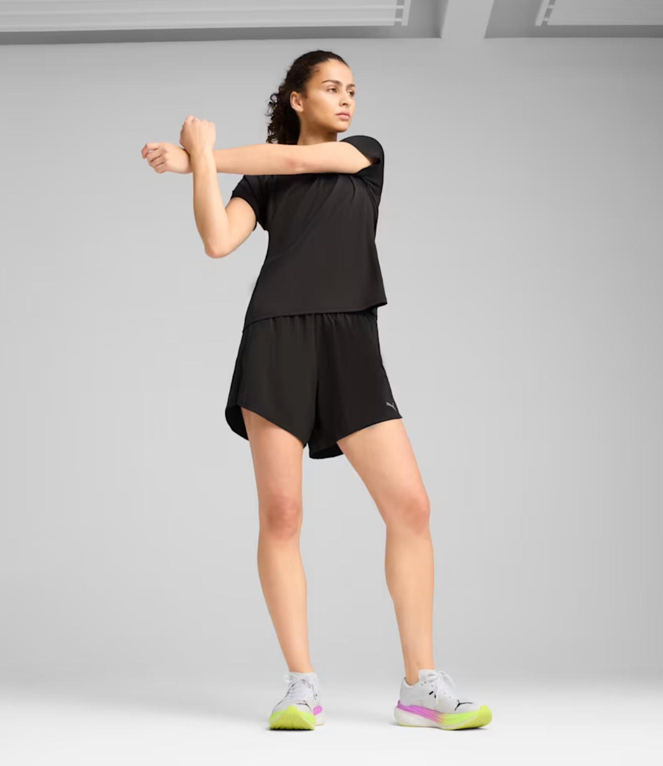 Puma - Women's - Run Velocity 5" Short - Black